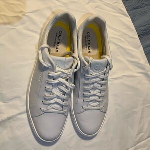 Cole Haan White Grandseries
Size 13